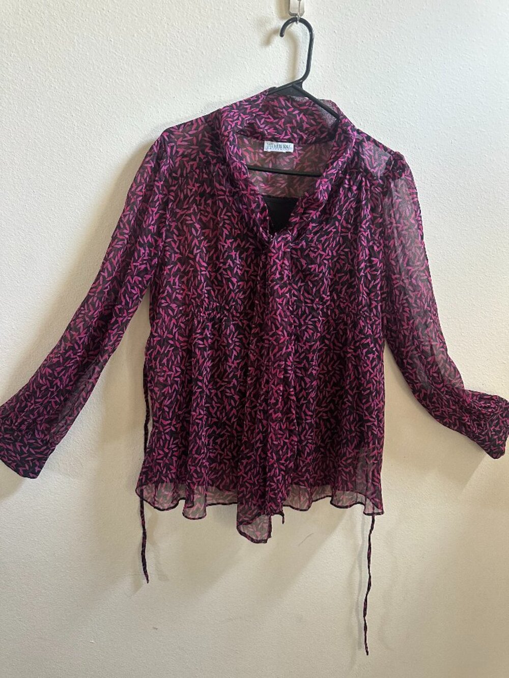 Motherhood Maternity Floral Babydoll Blouse L Black Fuchsia V-Neck